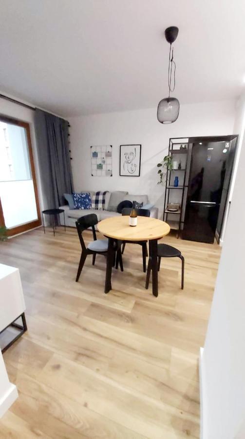 Apartament Zajezdnia Wrzeszcz Apartment Gdansk Luaran gambar